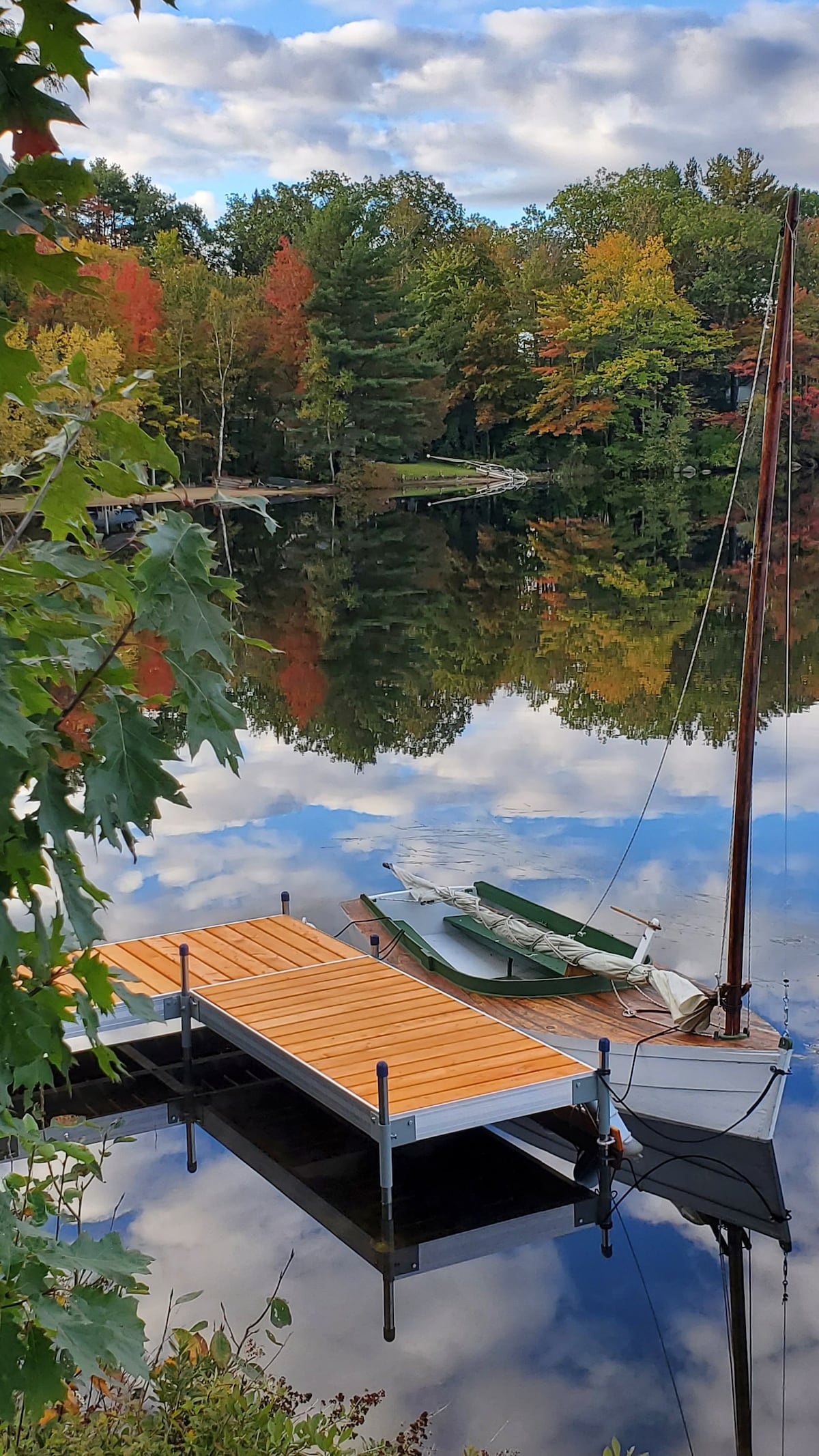 Harrisville Lake House - A Tranquil Get-Away