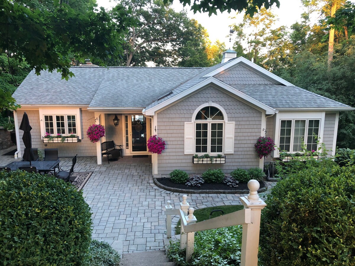 Beautiful Lakefront Home