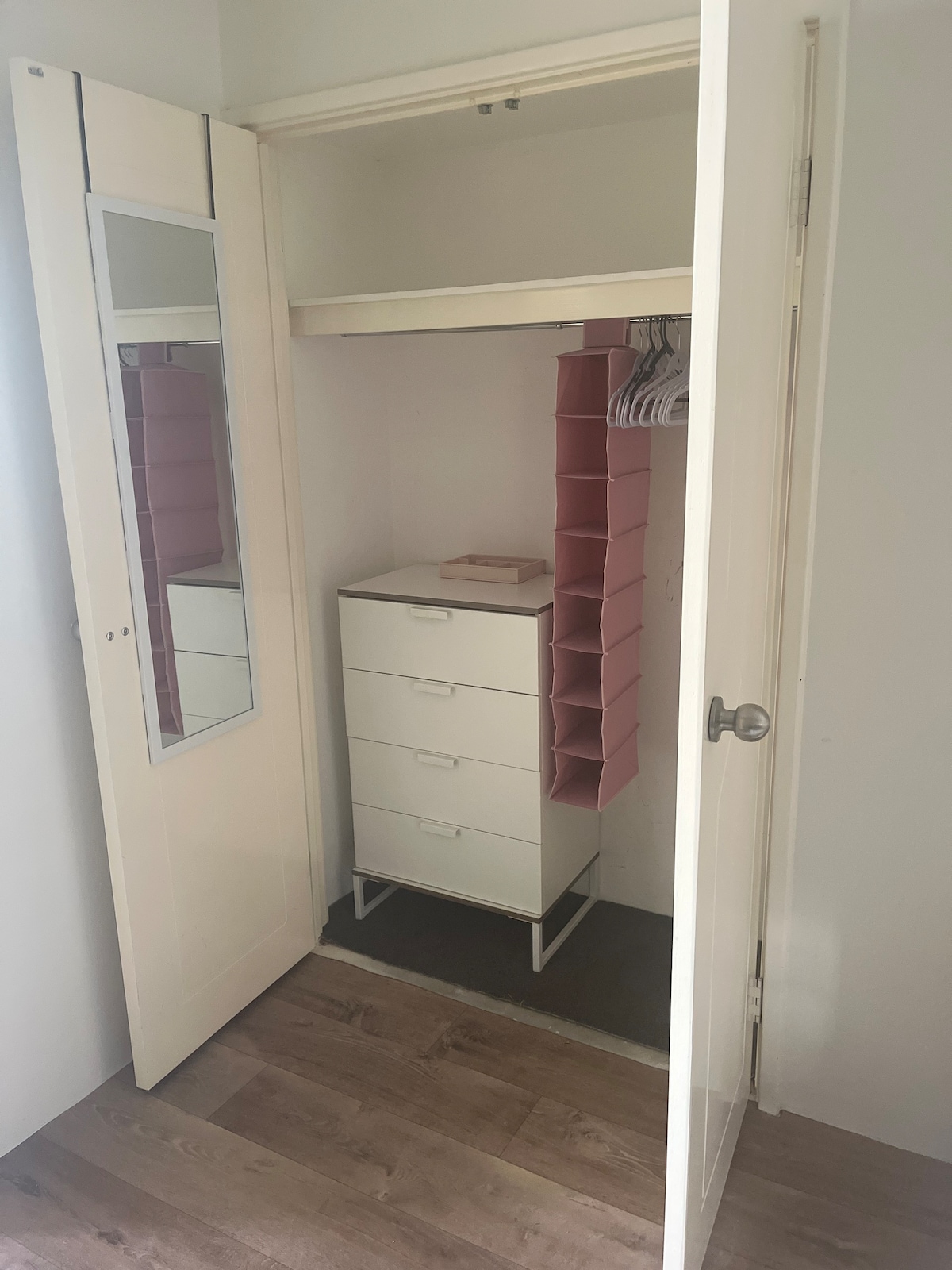 Private room in nice shared house - female only