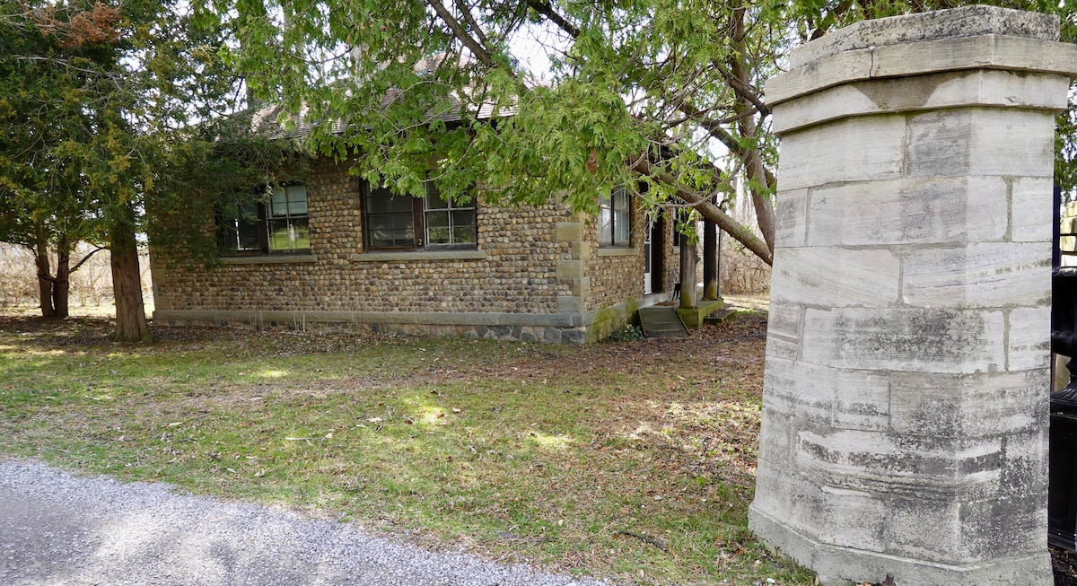 Cobblestone Gate House Geneseo