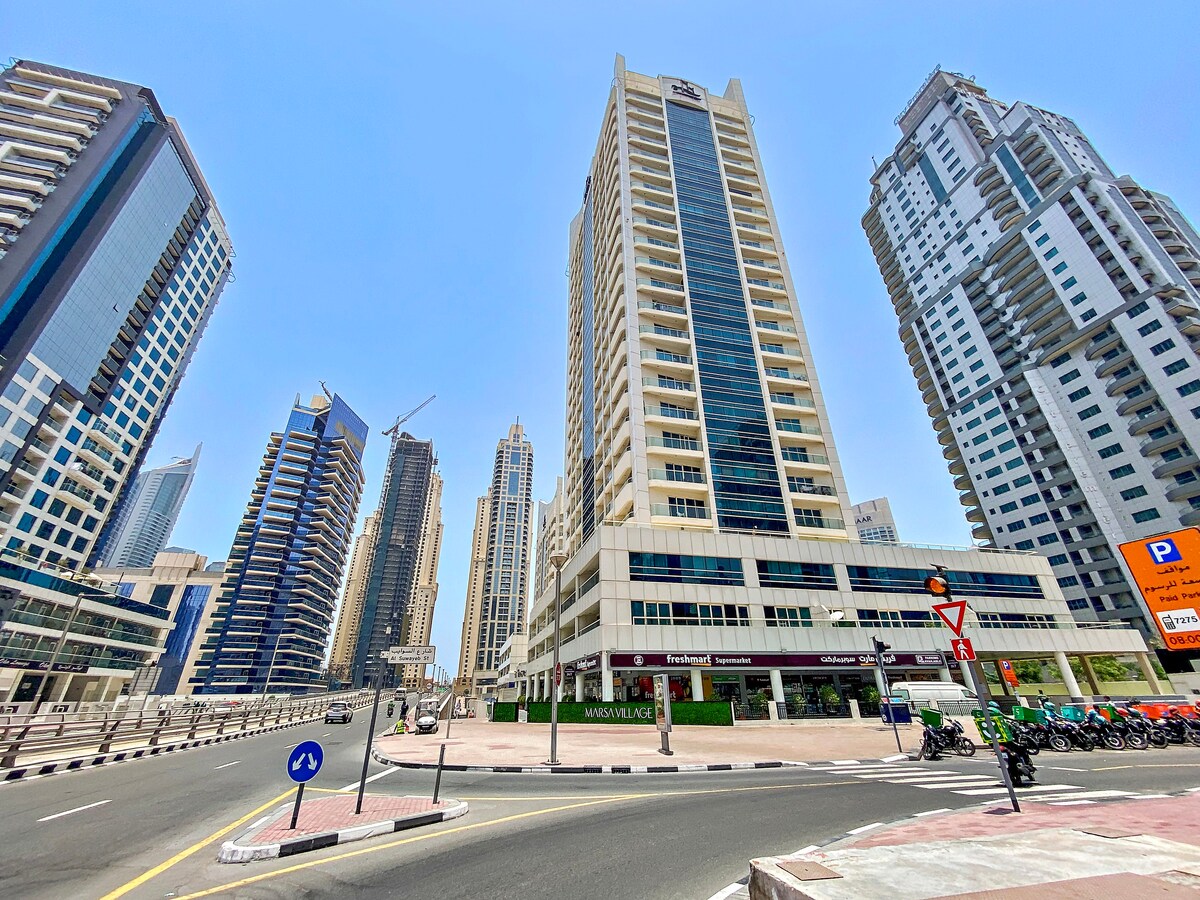 漂亮的迪拜滨海塔单间公寓