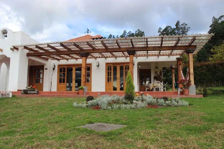 Hacienda Otavalo Country Home
