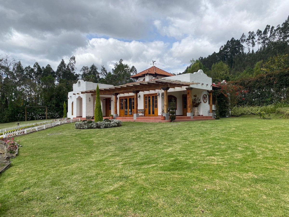 Hacienda Otavalo Country Home