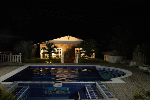 Amplia casa de campo