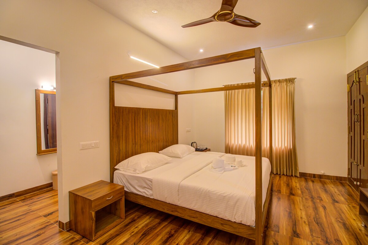 Chamundi Paradise - Couple Rooms