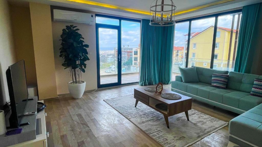 Luxury Duplex With Wonderful View In Izmit