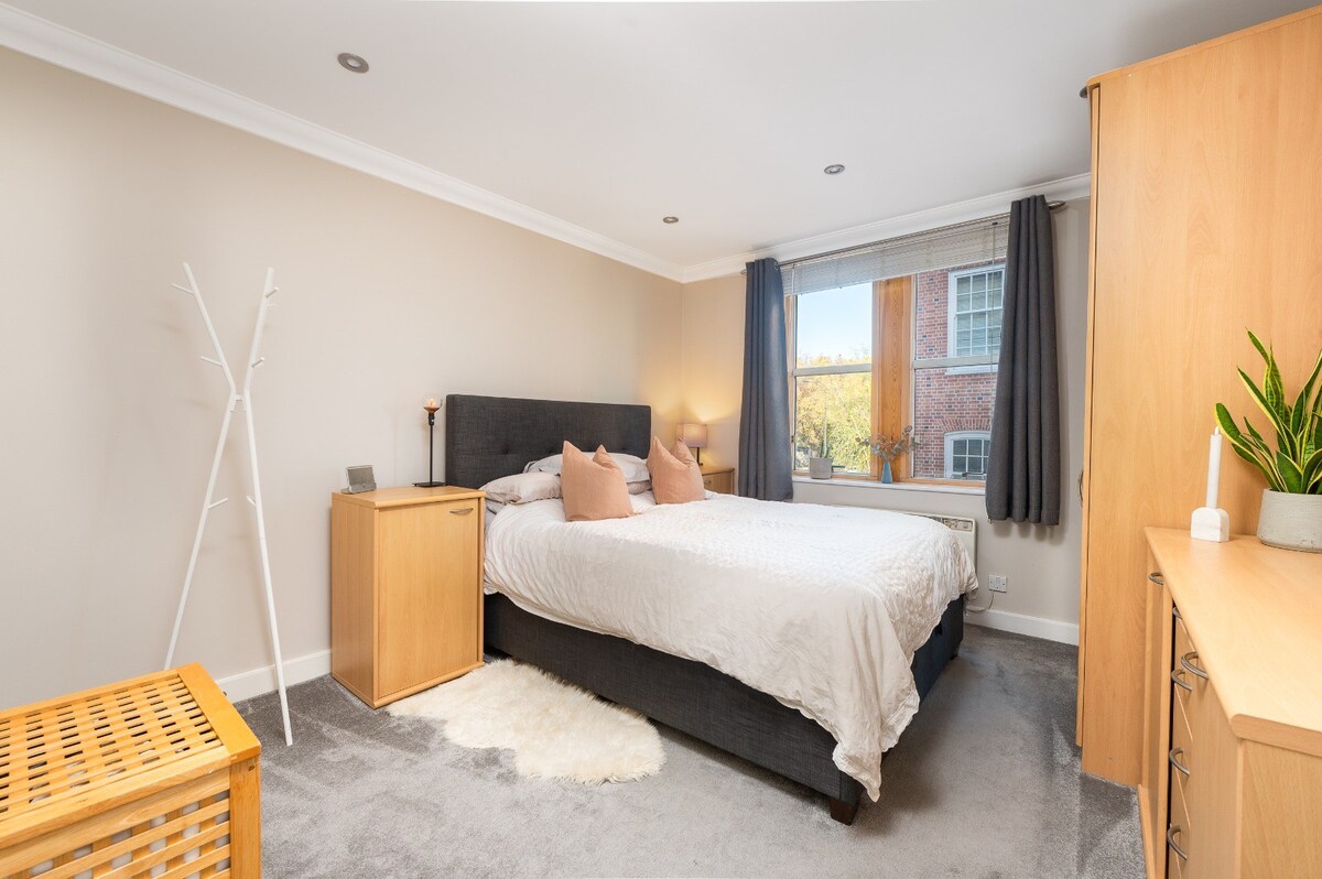 PBC | One Bedroom Apartment in Clapham South MC-18