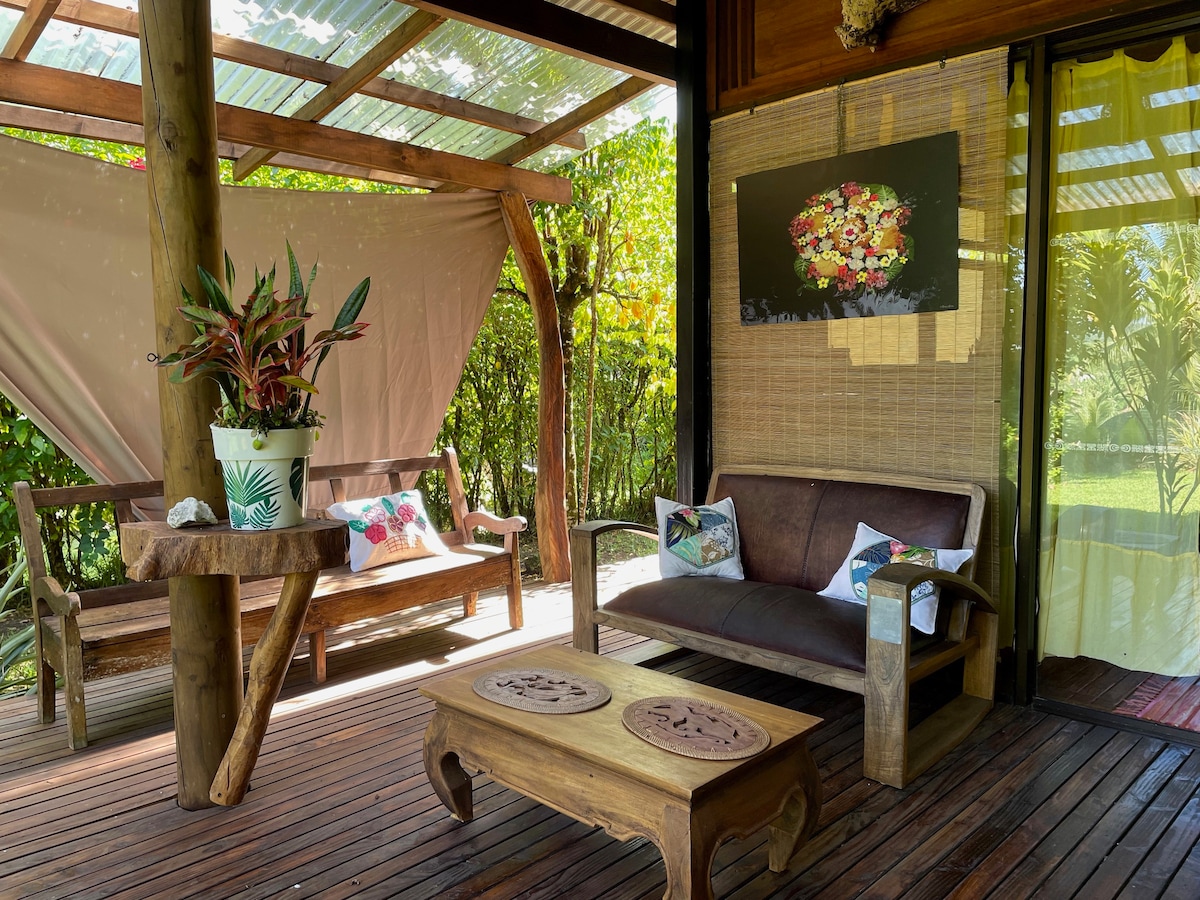 Une jolie cabane de luxe à Tahiti iti