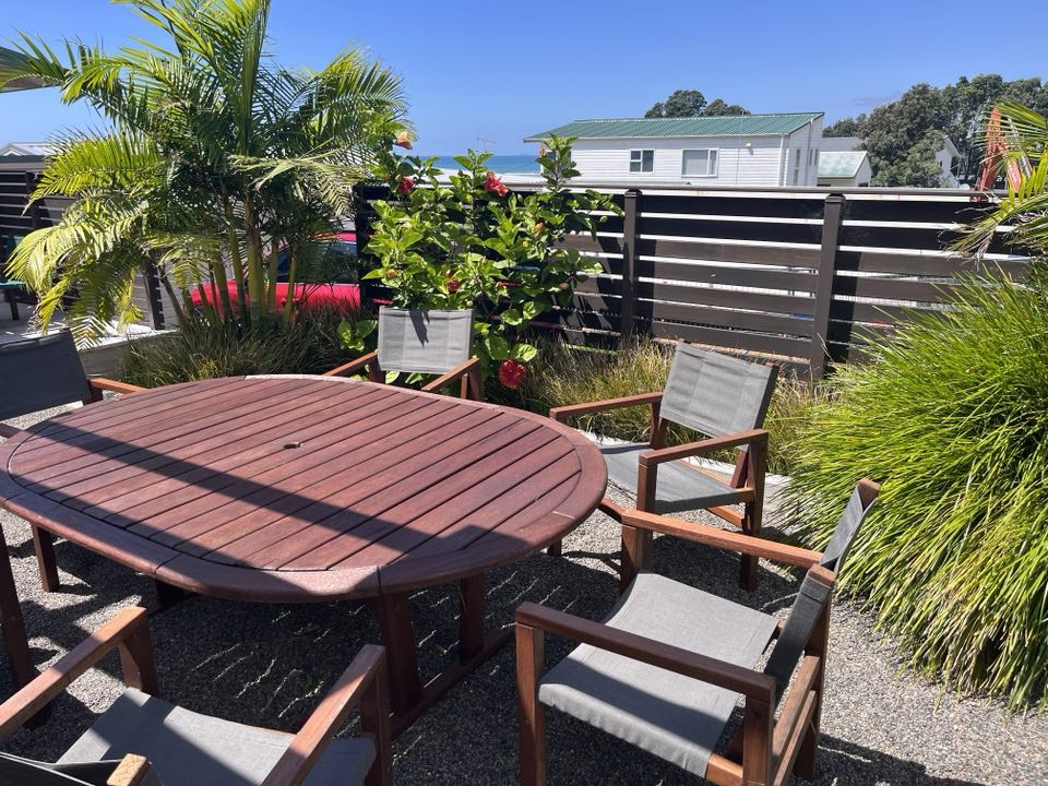 Hosts on the Coast - Beachy Vibes in Waihi