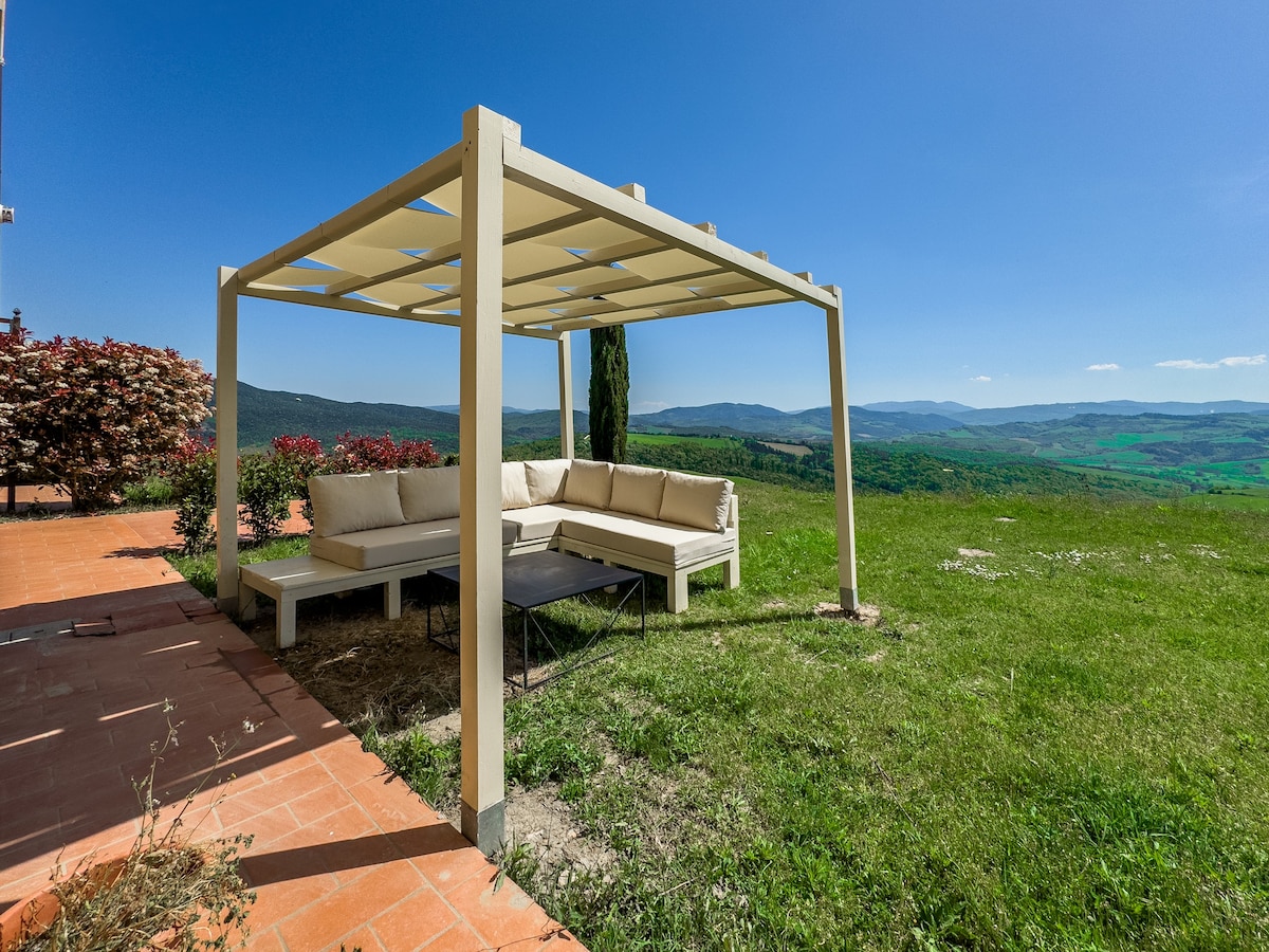 Prestigious Home: Pool, Gazebo, and Stellar Views