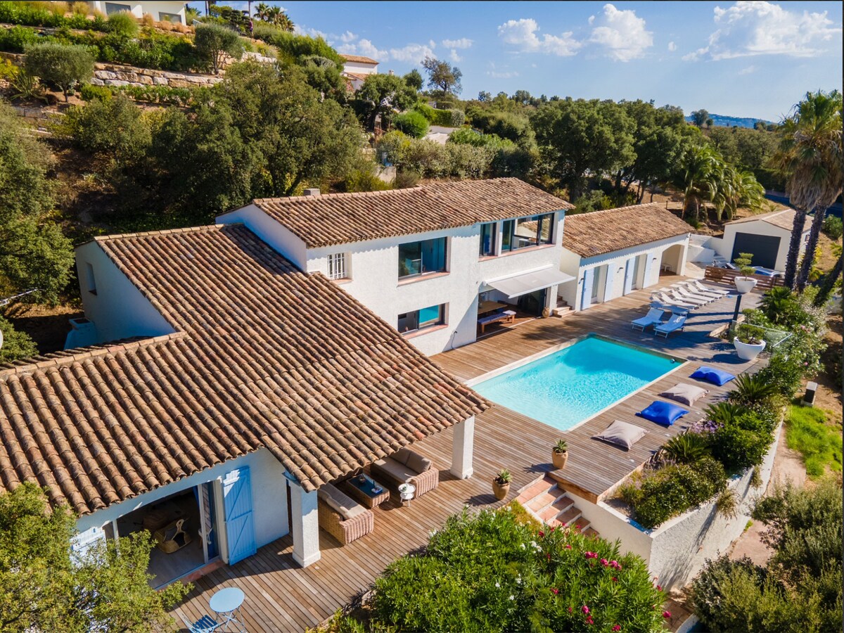 Villa avec piscine et vue mer à Sainte-Maxime