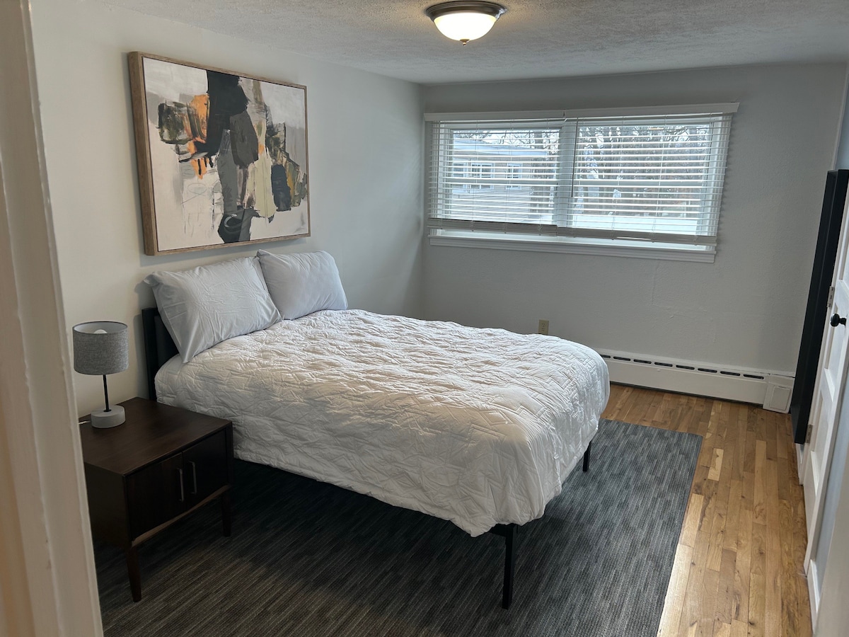 2 Br Symphony on the Park II