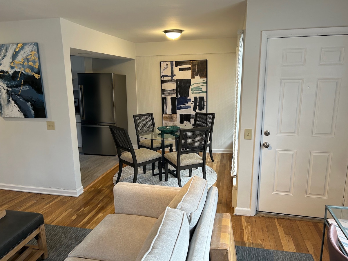 2 Br Symphony on the Park II