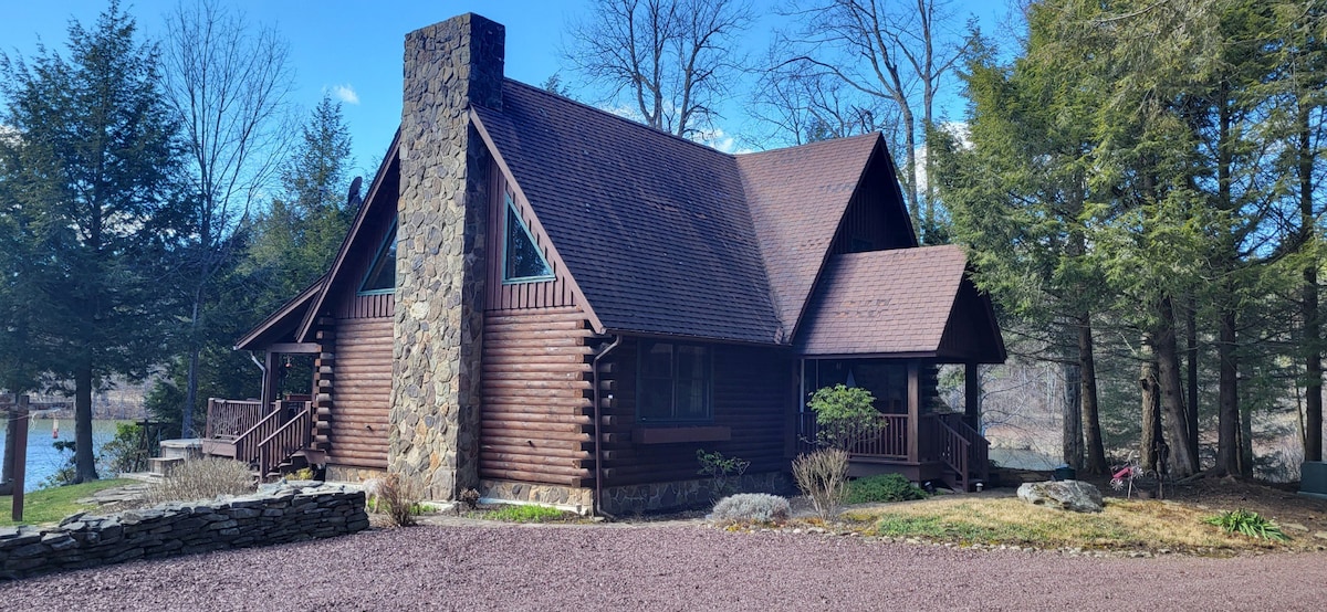 Private lake Cabin retreat!