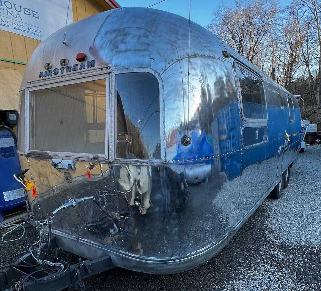 Glamping Airstream @ Gatewood