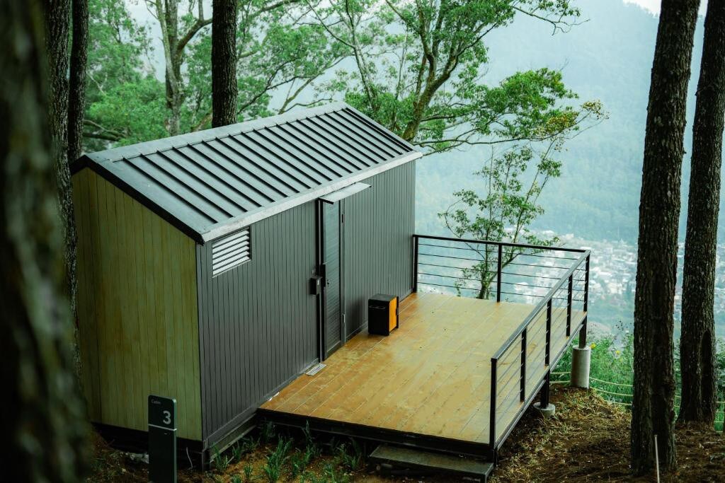 Calming Deluxe View Cabin near Waterfall in Malang