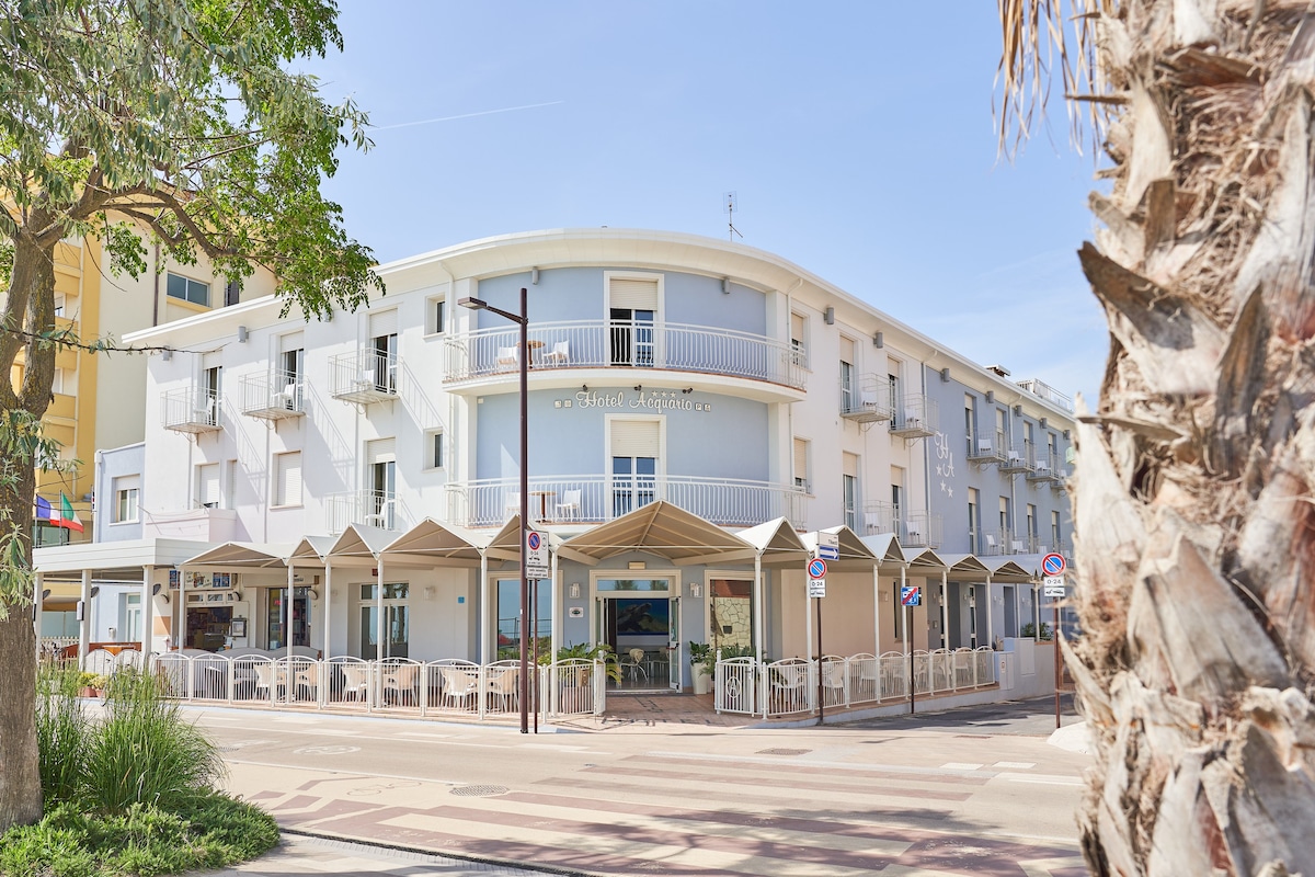 Hotel Acquario - Quadrupla Vista Mare Parziale