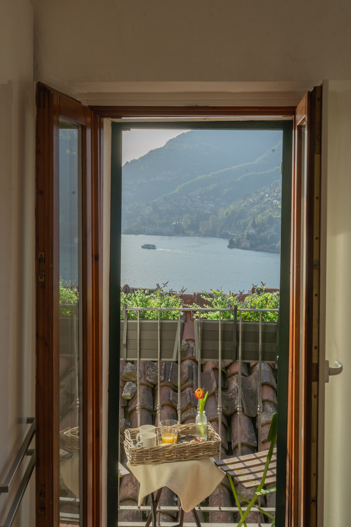 The Green Nest by Lake Como