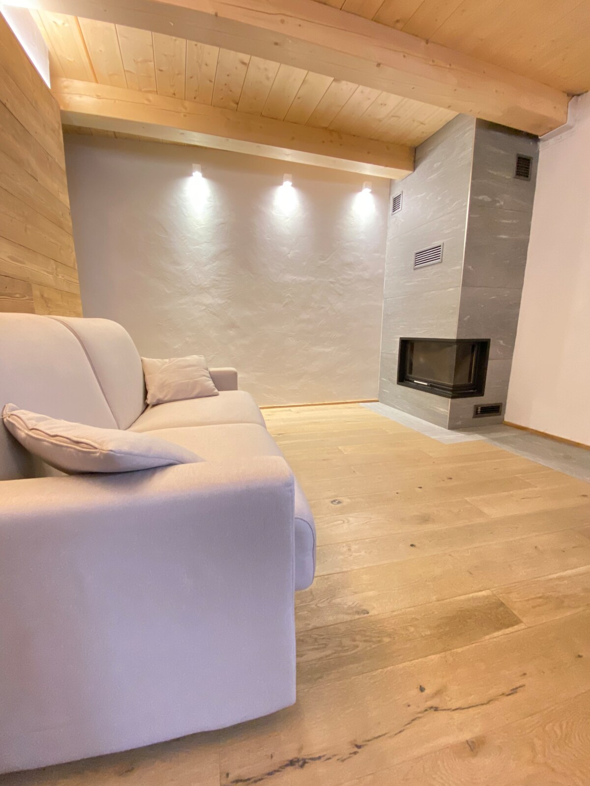 Courmayeur Superior and Junior Suite by SupaStays