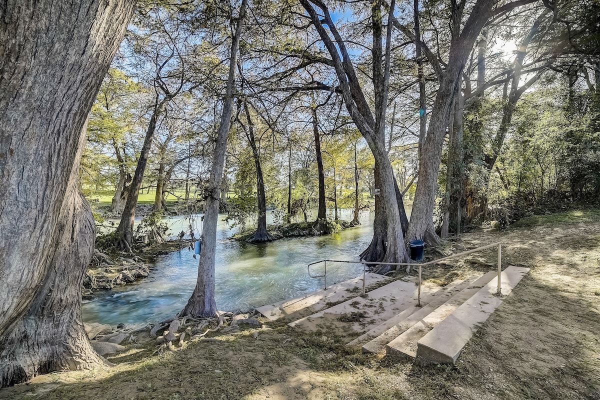 步行即可抵达Schlitterbahn ，可携带宠物