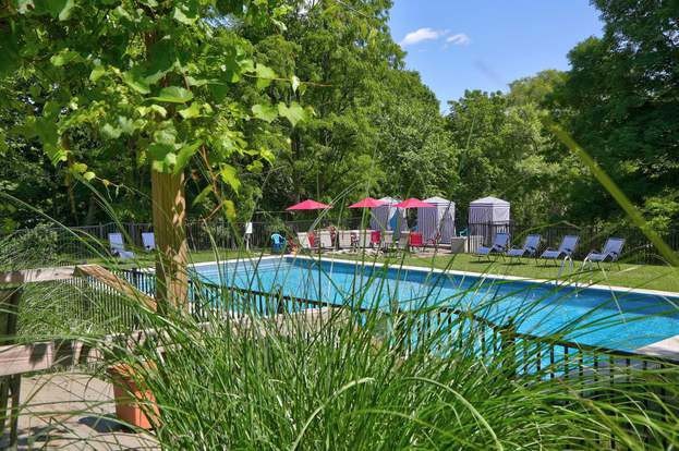 The Lodge
(w/heated-salt water pool)