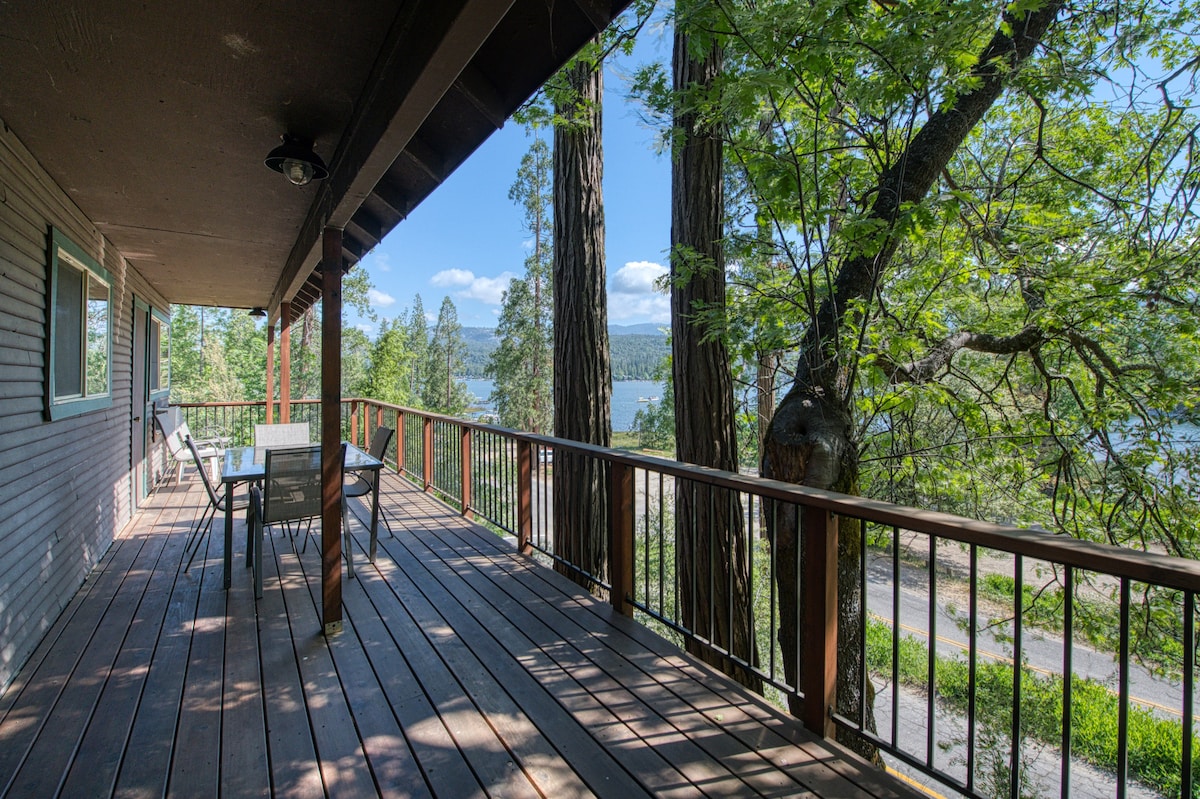 Lakeside Cabin in Bass Lake at The Forks Resort 4