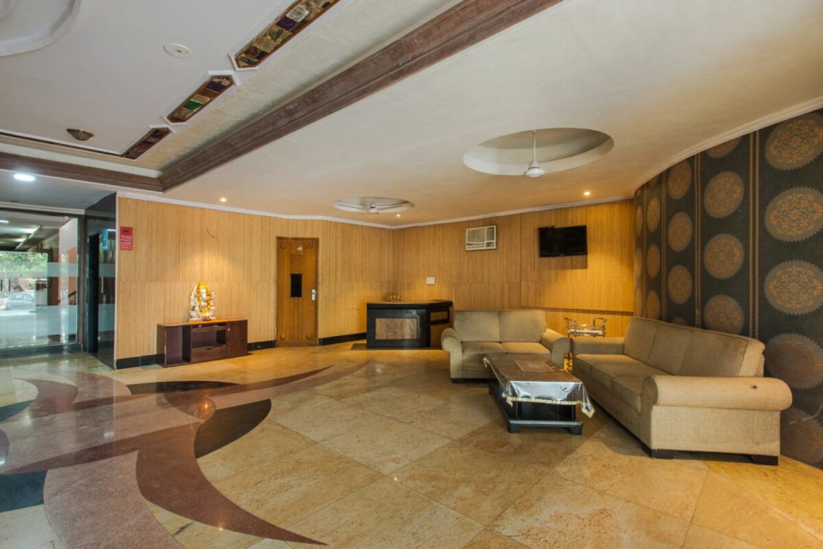 Family Room 4 Bed / Hotel Meenakshi Palace