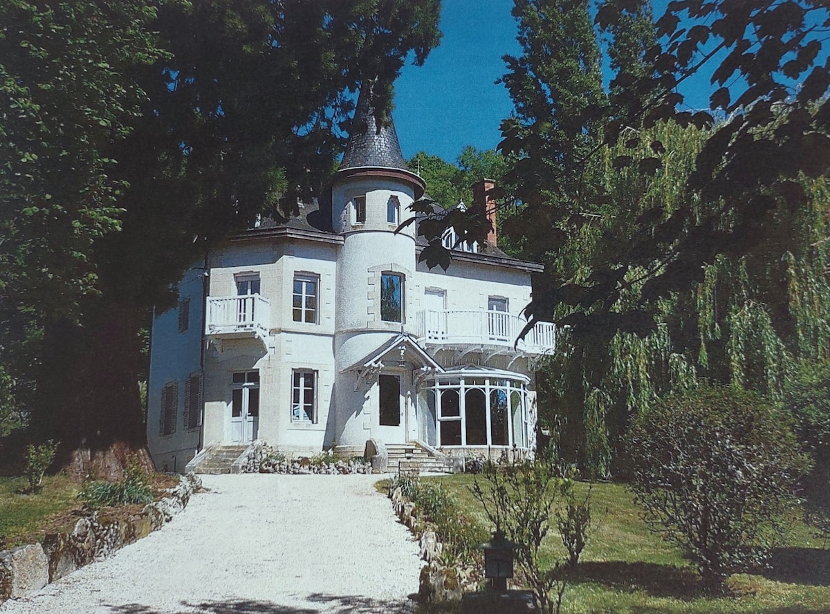 Belle Époque Villa 1904