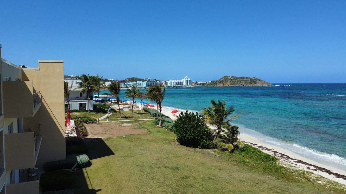 Suite with Private Beach