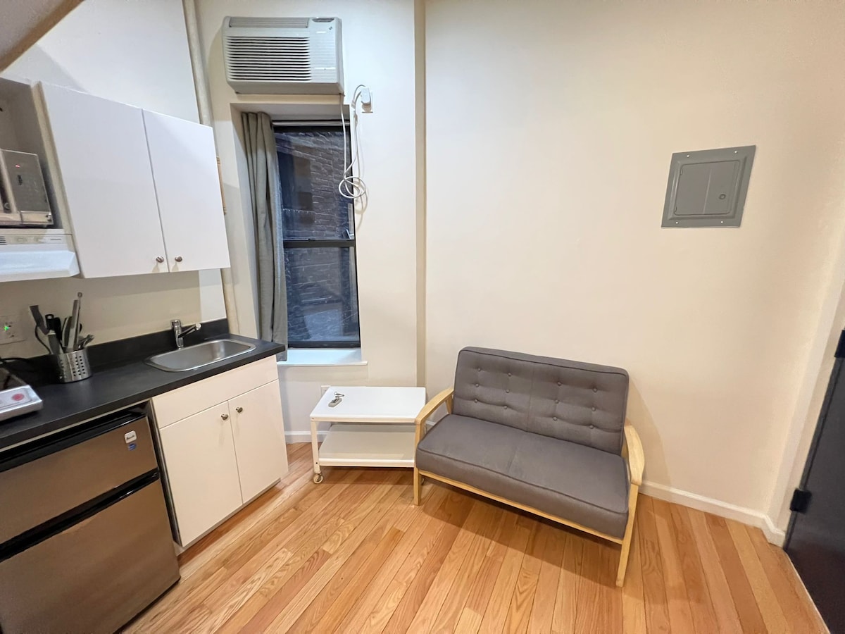 Tiny Private Studio in Times Square #102