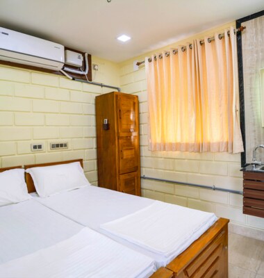 Rewa Ecostays Executive Room