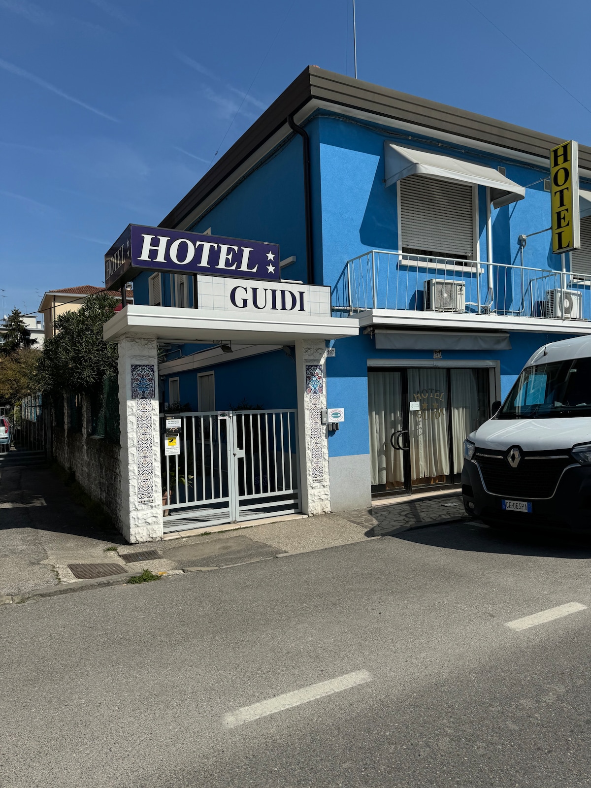 Hotel Guidi双人房室外浴室私人