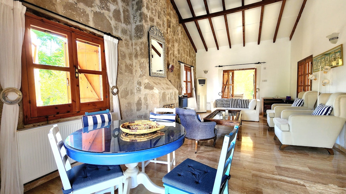 3 bedroom stone villa with pool