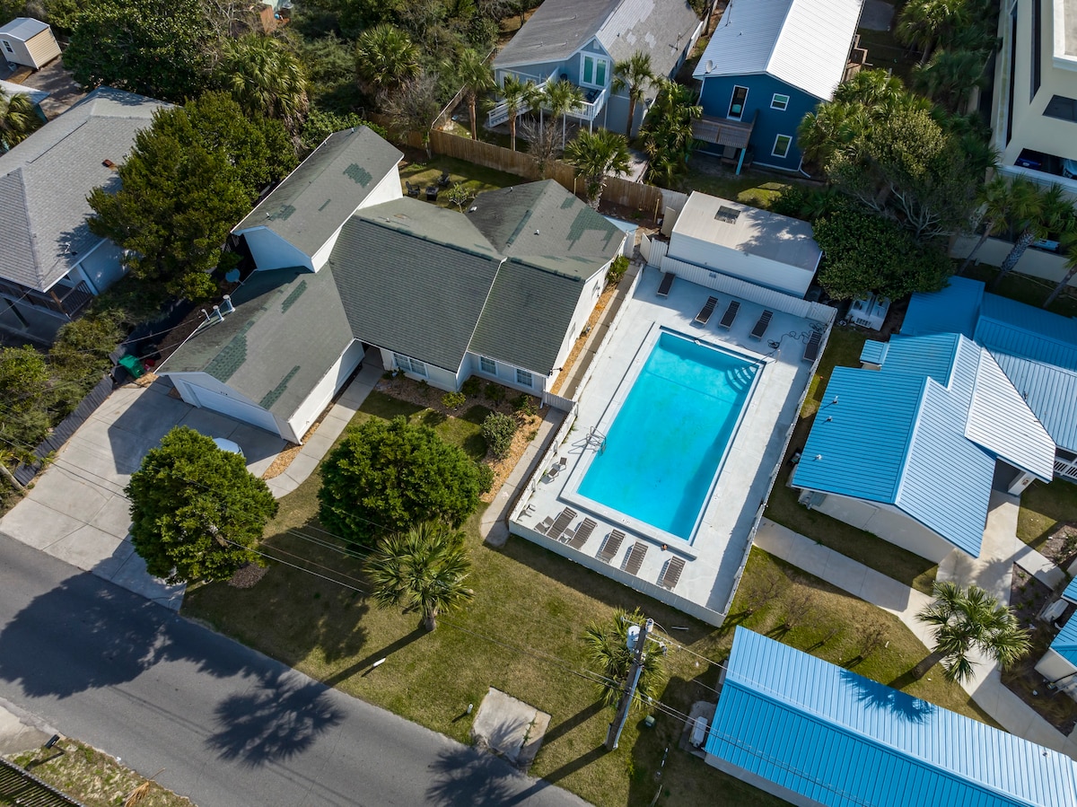 Remodeled Beach Hotel Pool -15N