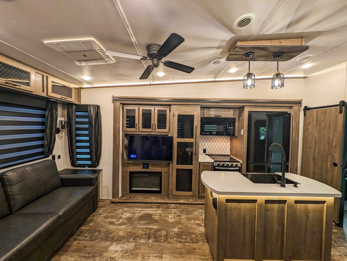 Best RV this side of the R-I-O Grande