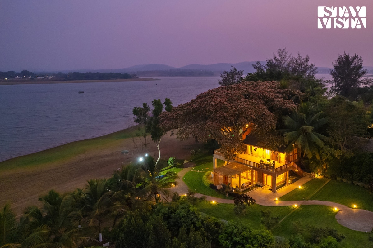 StayVista at Exotica Kabini All Meal Incl river FR