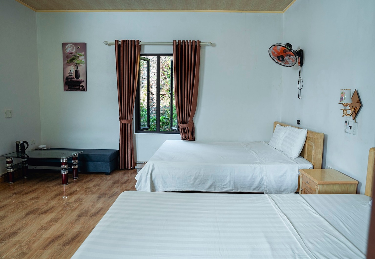 2 Double Bed Room at Tran Chau Garden Home