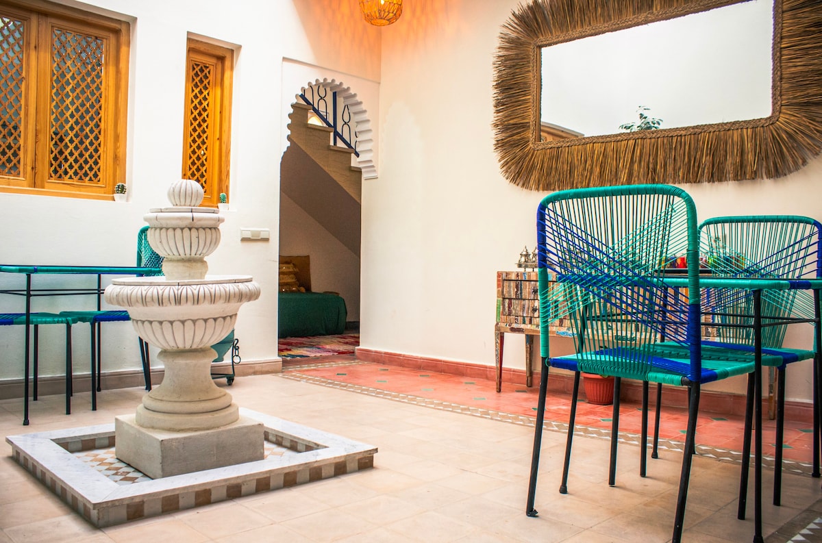 Authentic Riad w/ Rooftop Pool, Courtyard + A/C