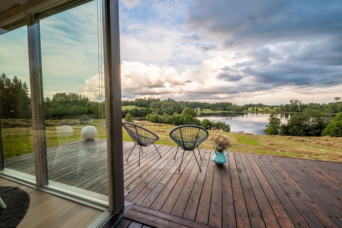 A private lake house with a sauna awaits !