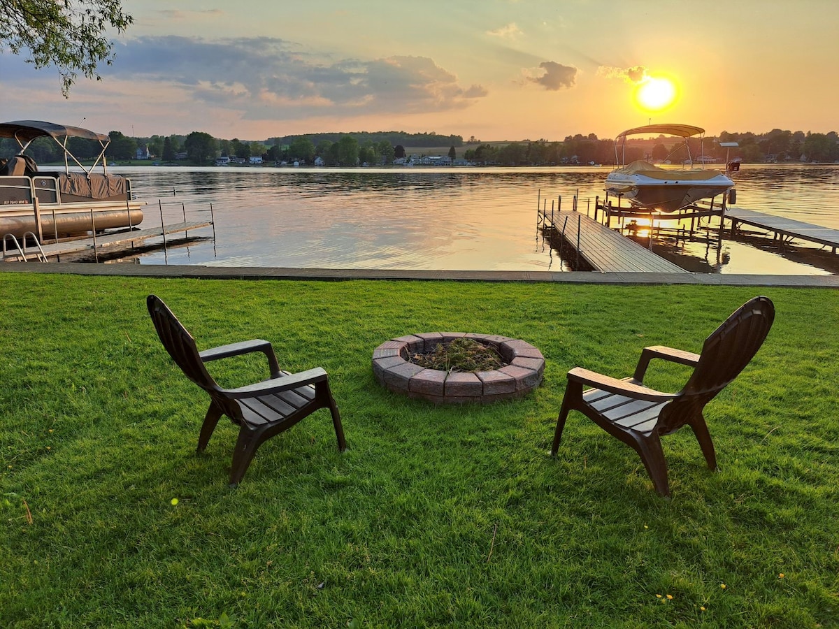 Lakefront cottage near Letchworth State Park