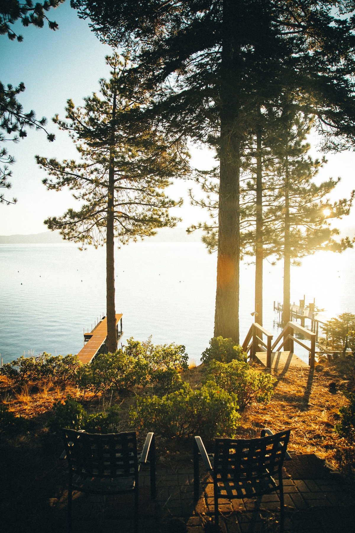 太浩湖（ Lake Tahoe Rubicon Bay ）湖滨小木屋