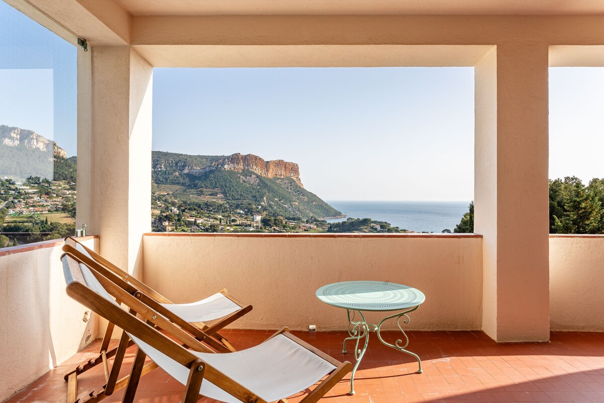 Vue de rêve, grand jardin, terrasse, parking