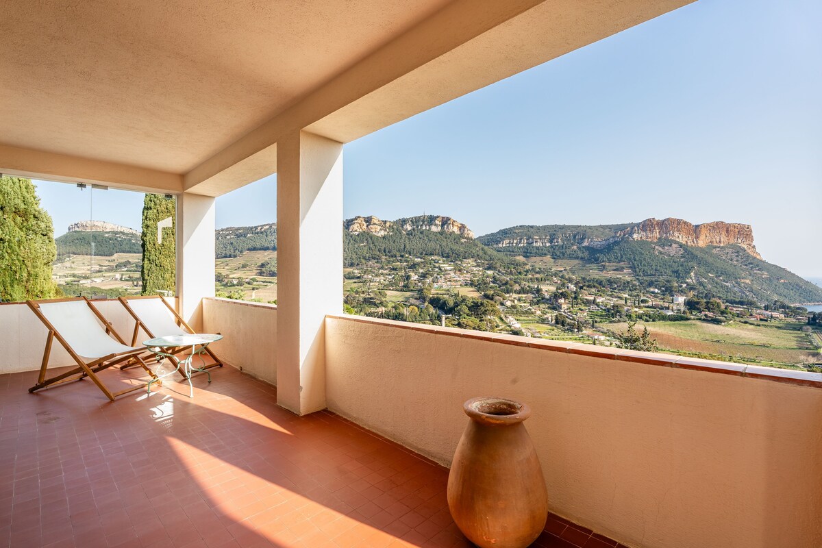 Vue de rêve, grand jardin, terrasse, parking