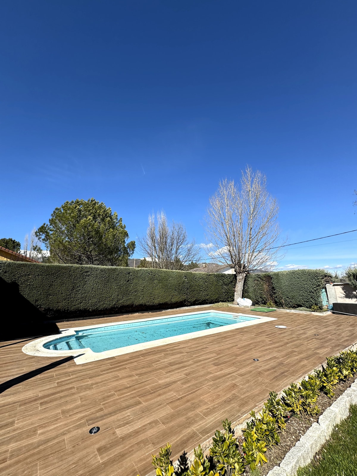 Casa Rascafría -魅力、优雅和游泳池
