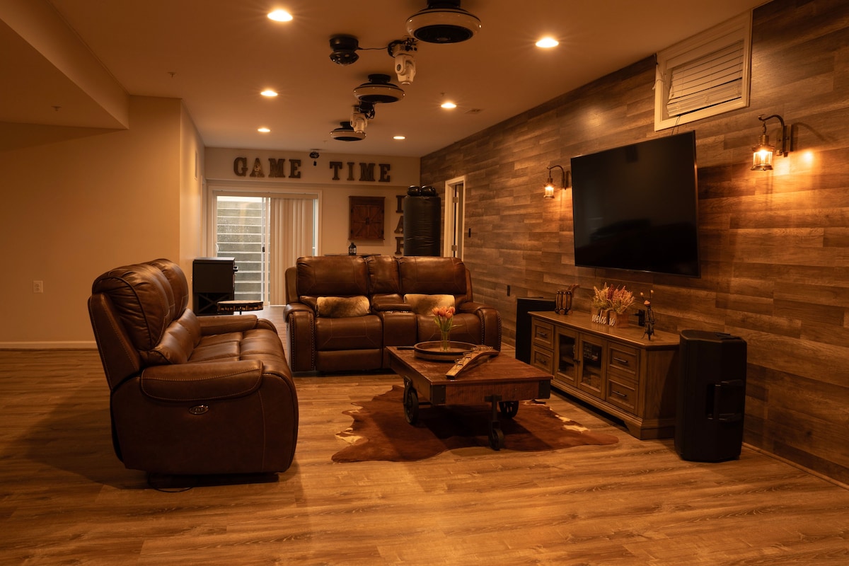 Peaceful Basement Cabin Vibes