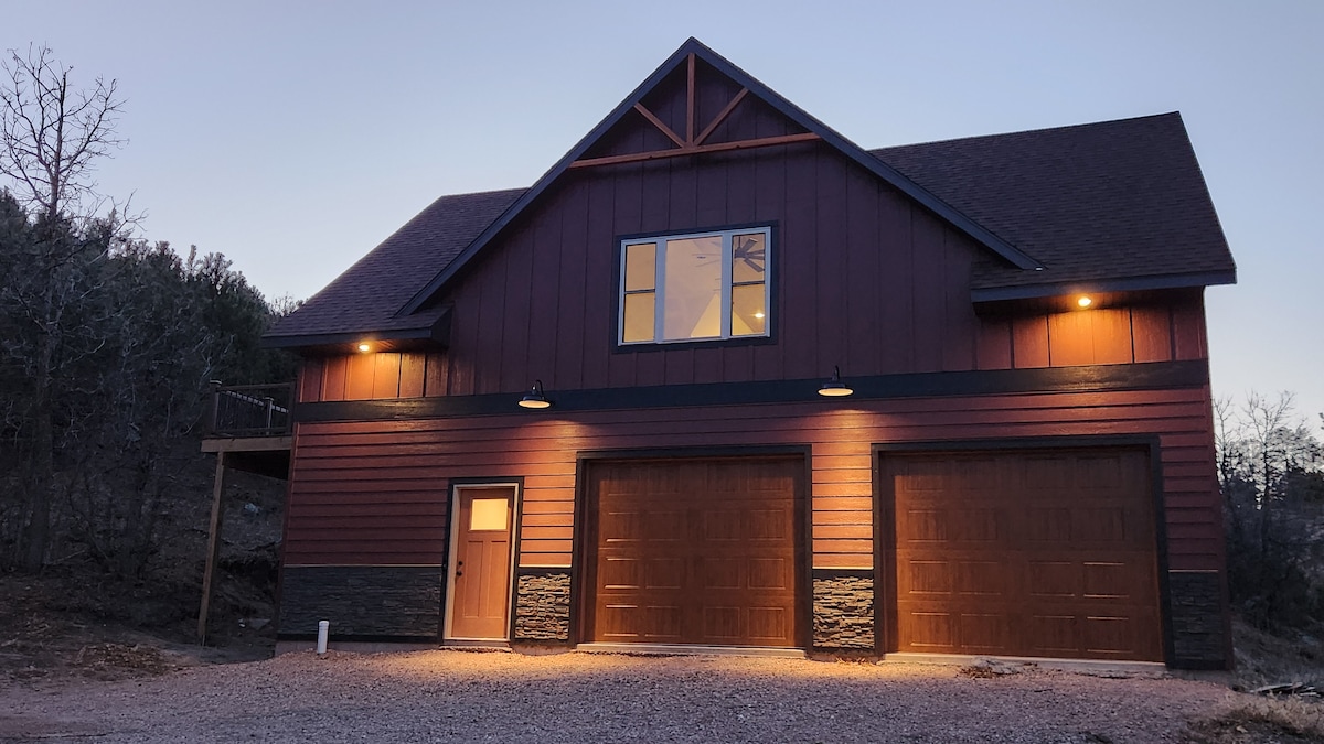 Brand New Cabin w/Sauna & Views!