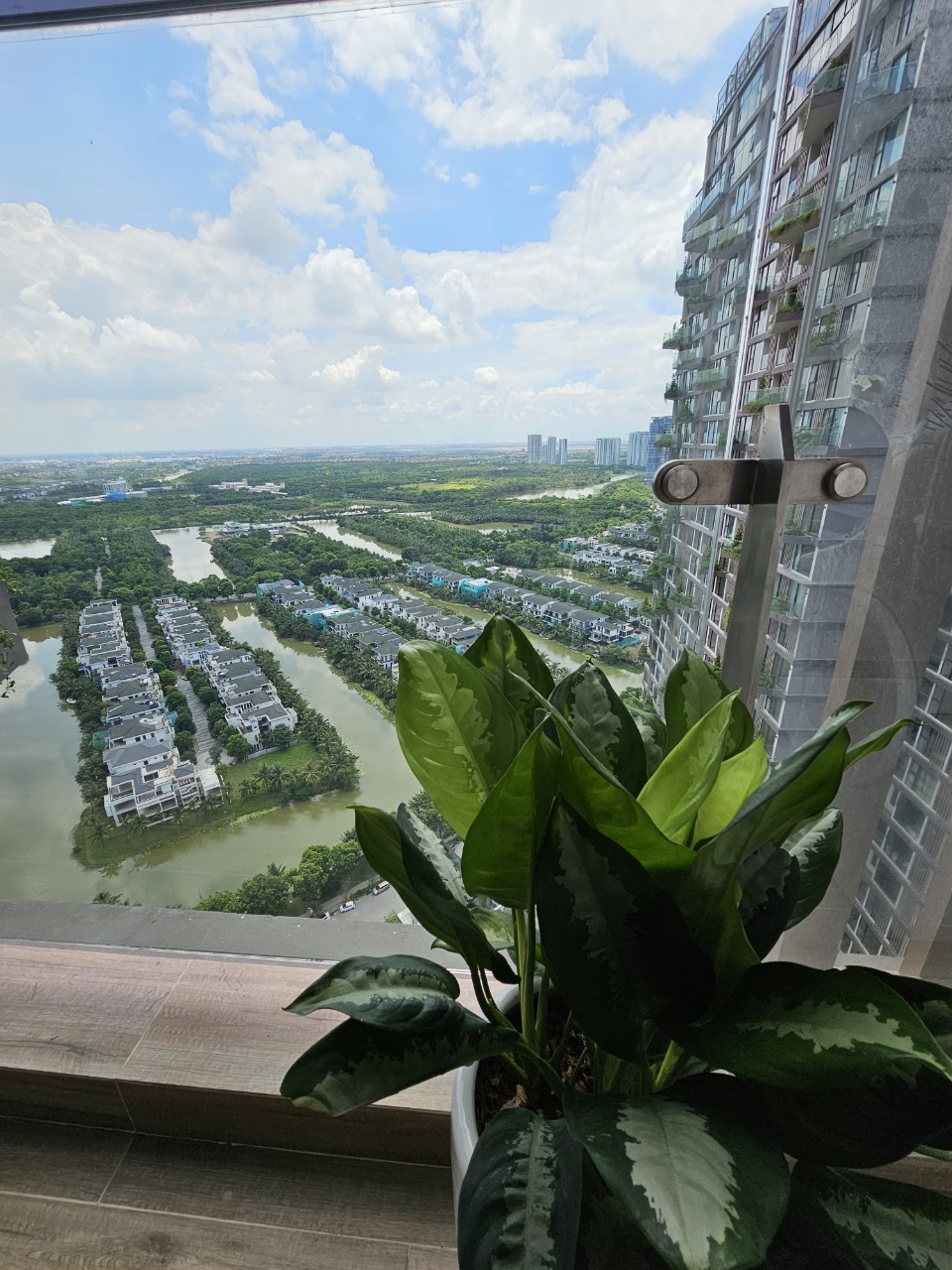 Fami homestay Ecopark- Studio view biệt thự đảo