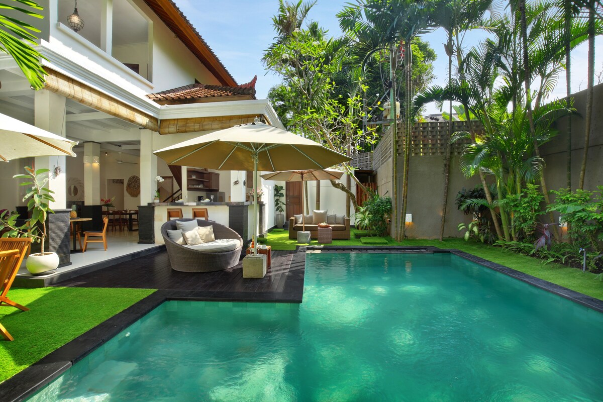 Peaceful villa Walk down to 66 beach-7Bedroom Pool