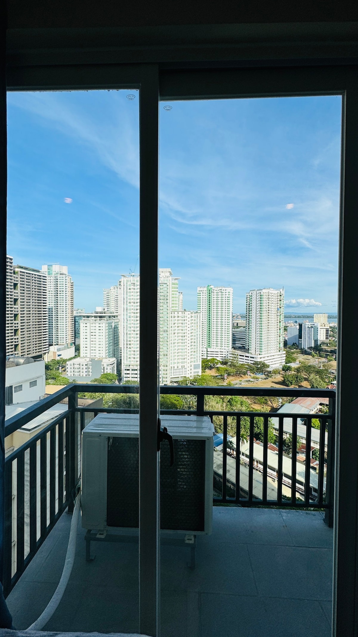 cozy room near ayala center 1904