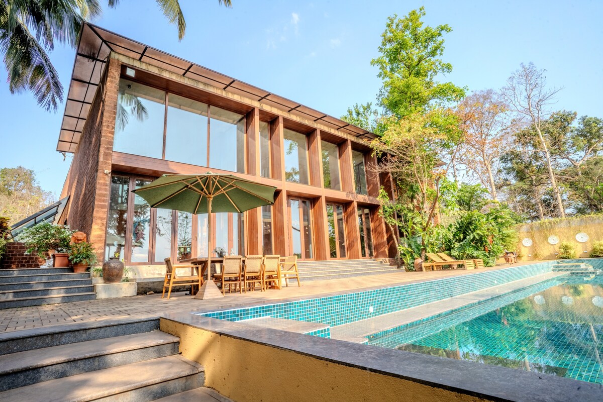 Luxe 4BHK Pool Villa -Aldona (25% off 3 Night+)